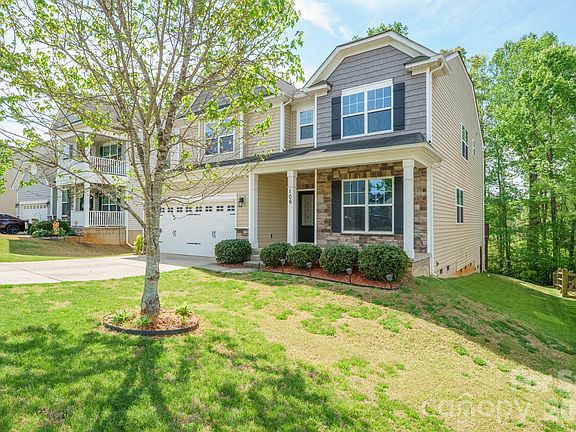 3rd image of 106 E Heart Pine Ln