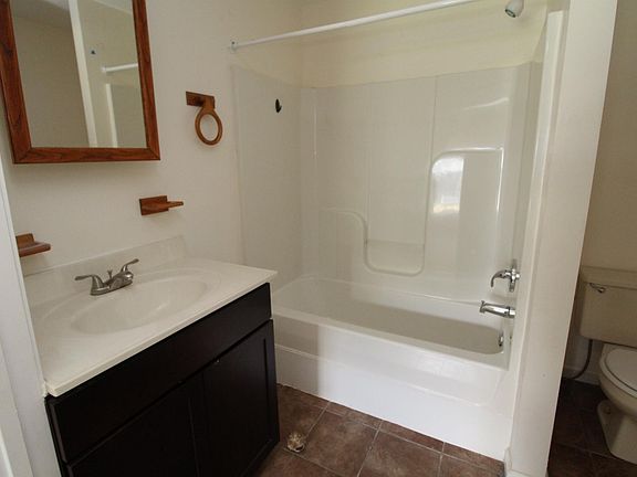 4th image of 91 E Fork Dr APT 4