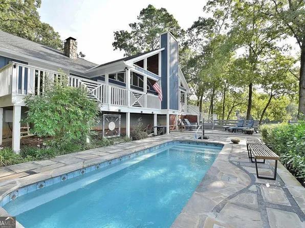 9 Odom Dr, Hamilton, GA 31811