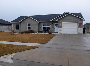 1115 Nautical Dr, Salina, KS 67401