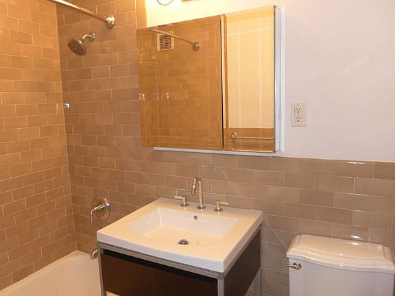 5th image of 301 E 47th St APT 3H