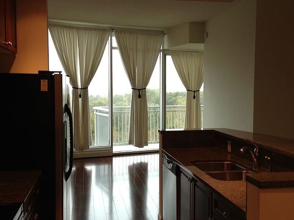 2nd image of 301 Virginia St #U612