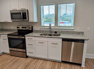 6014 Wrightsville Ave #202, Wilmington, NC 28403