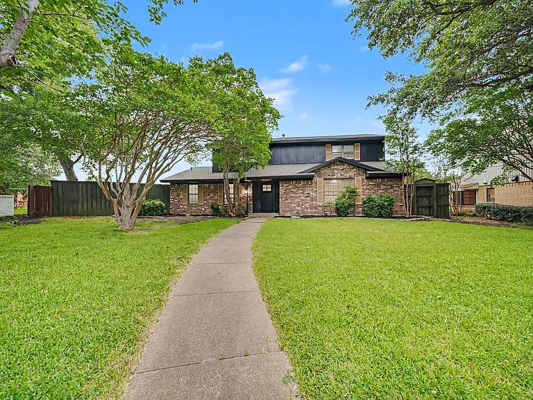 2709 Oak Cir — Photo 9