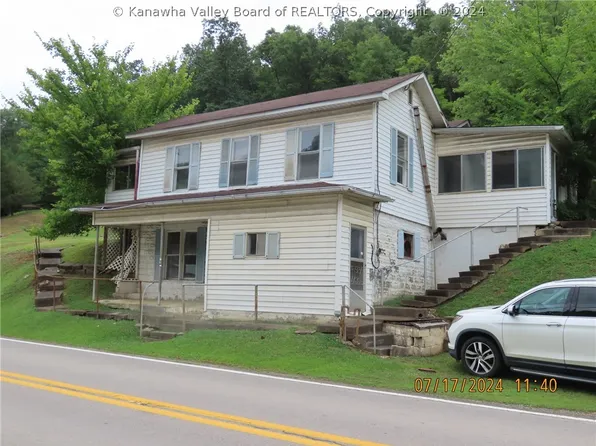 9906 Straight Frk, Hamlin, WV 25523