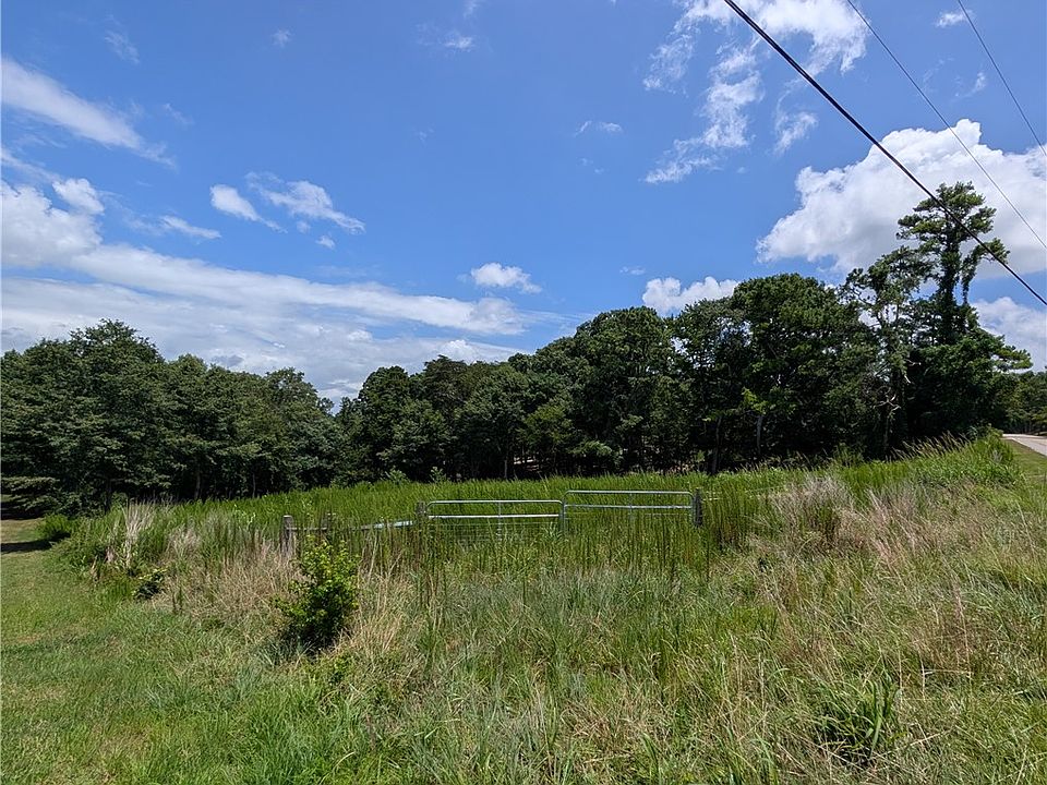 1st image of 102 Gerrard Rd