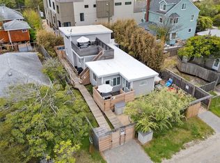 5 Champlain St, Ocean Beach, NY 11770