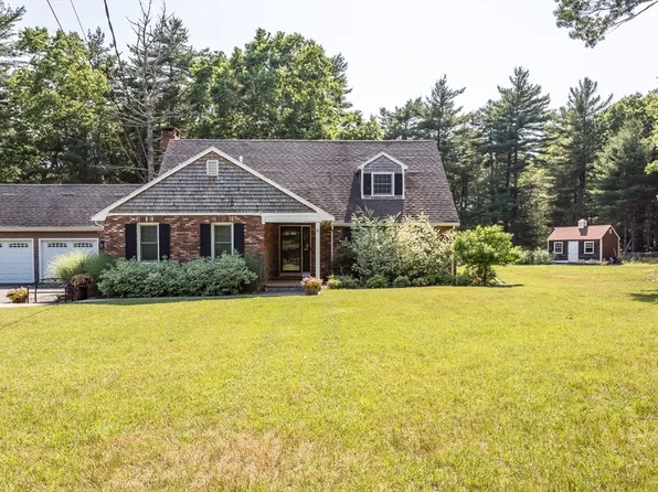 5 Crest Dr, Lakeville, MA 02347