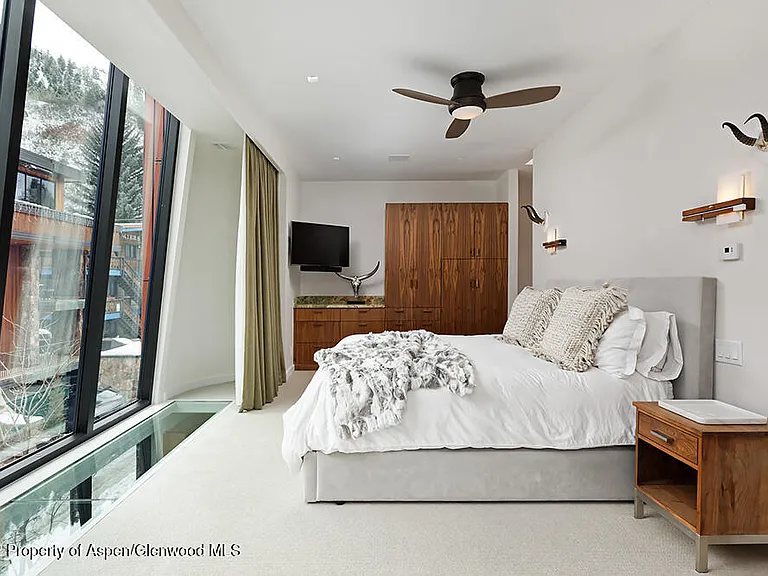 623 S Monarch St #C — Photo 9