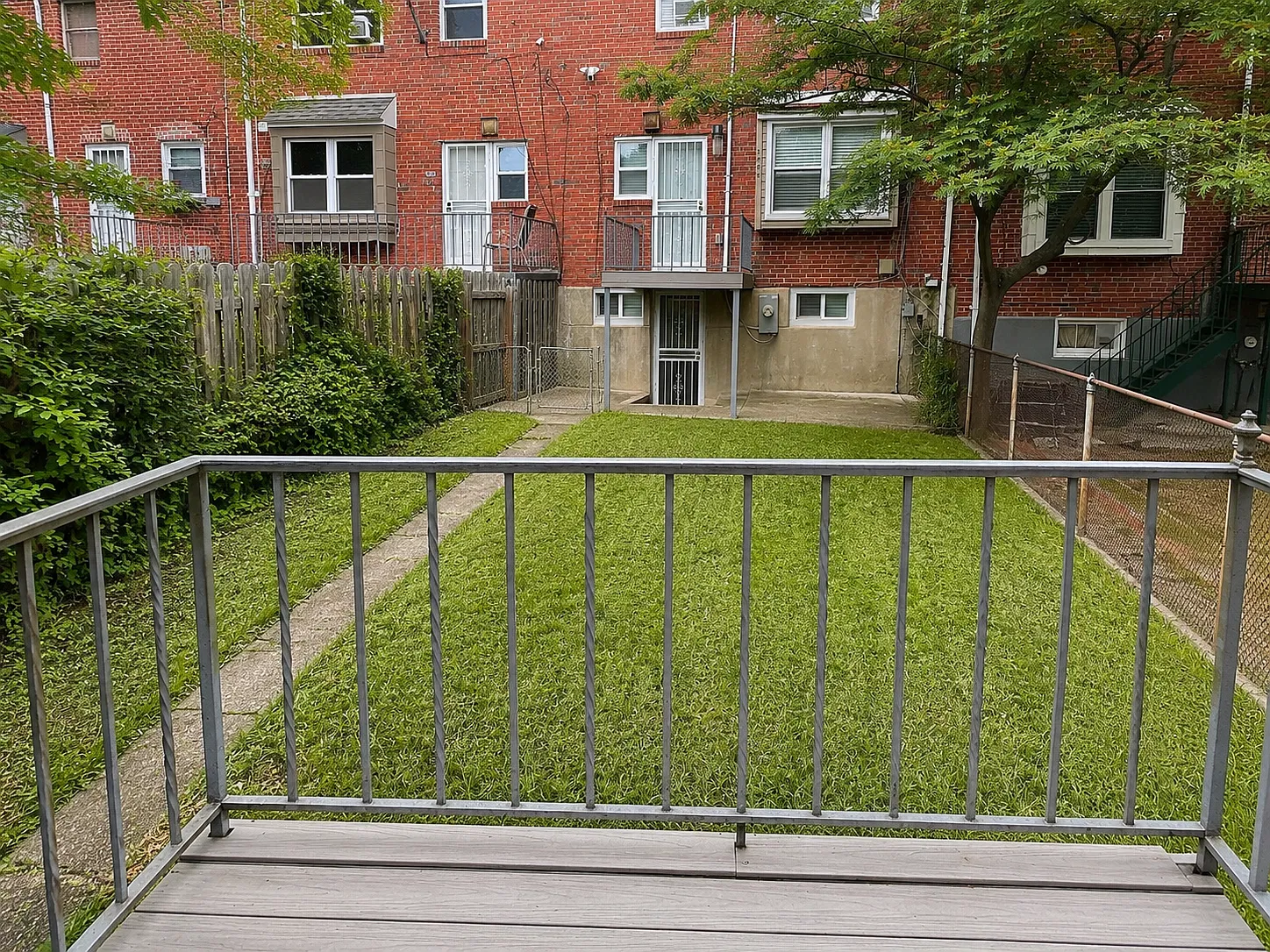 4 bed, 1178 sqft, $2,850 — Photo 4