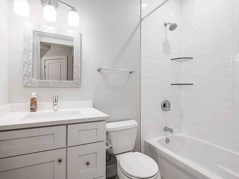 5979 N Elston Ave #3 — Photo 9