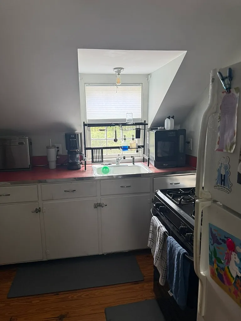 1 bed, 750 sqft, $1,800 — Photo 4