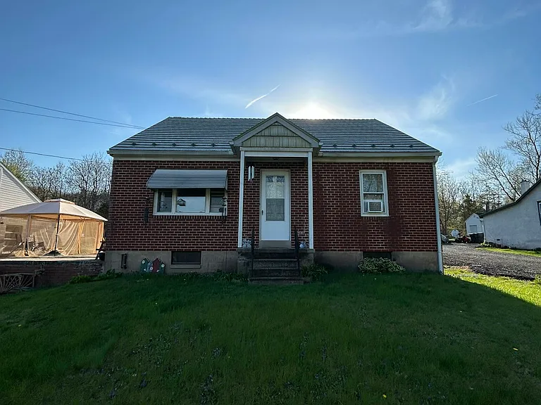 1308 Farmington Ave #HOME — Photo 2