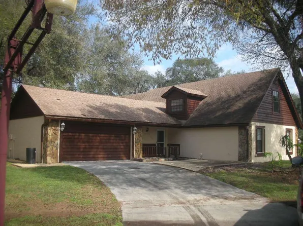5338 Bernadette Dr, Zephyrhills, FL 33541