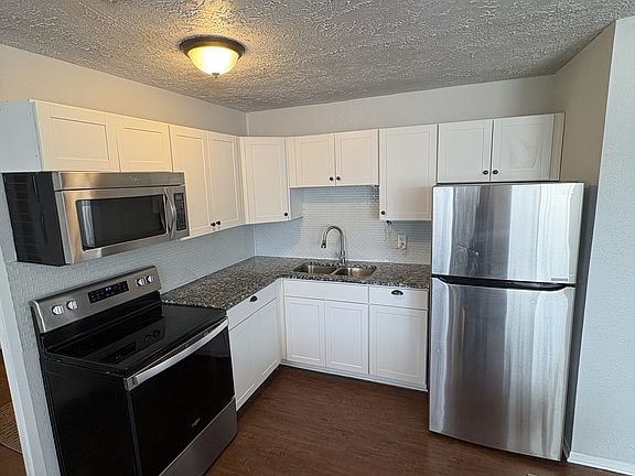 3rd image of 9283 Five Palms Dr #2
