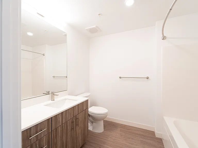 Orrin bathroom 3