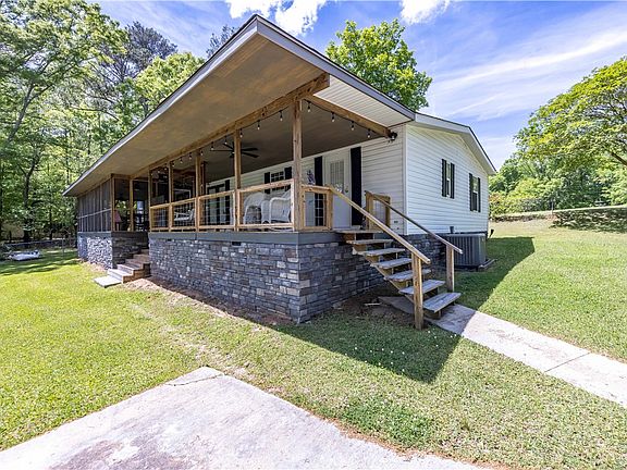 3rd image of 530 Lee Road 371