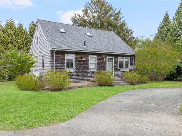 26 S Shore Rd, Little Compton, RI 02837