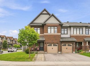 450 Brettonwood Rdg, Ottawa, ON K2T0L1