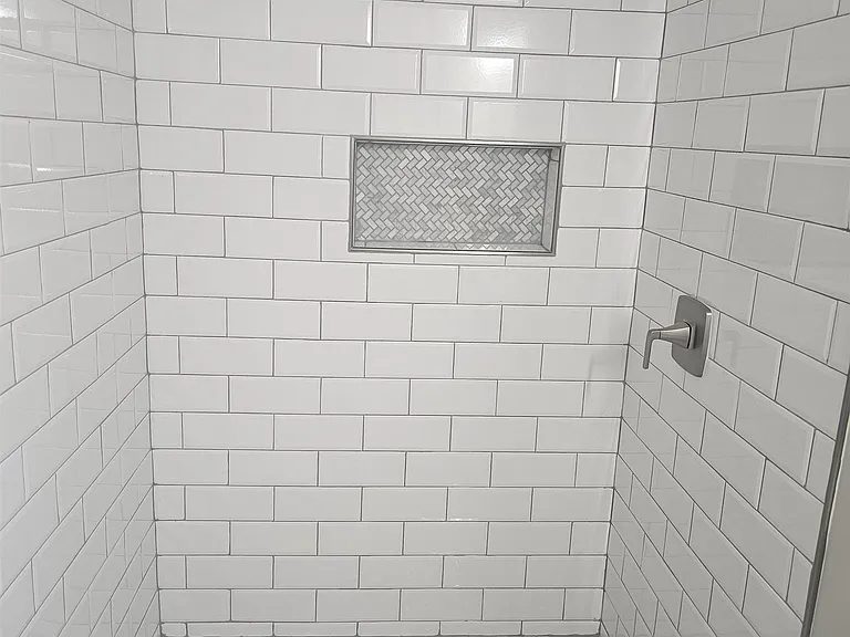 1725 Claire Ave — Photo 19
