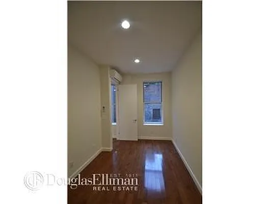 Rented by Douglas Elliman | media 19