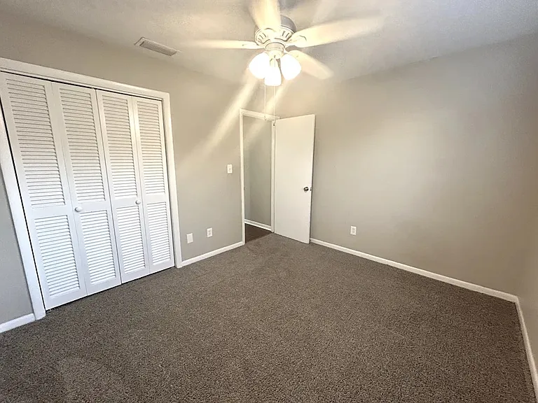 509 Melanie Ln — Photo 3