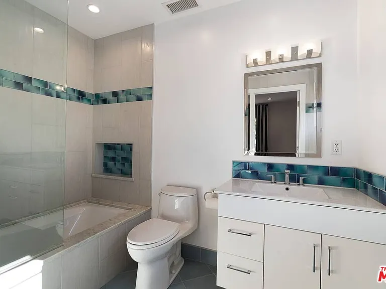 486 Denslow Ave — Photo 19