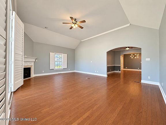 5th image of 3007 Village Dr