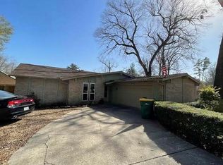 245 Point Clear Dr, Conroe, TX 77304