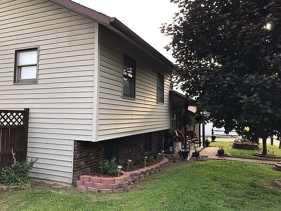 5th image of 545 Argonne St