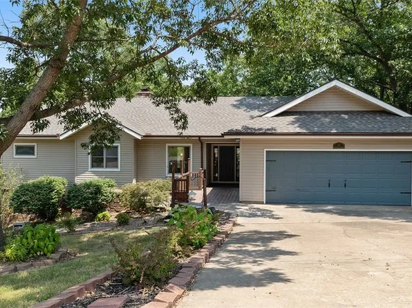 44 Sandwick Dr, Bella Vista, AR 72715