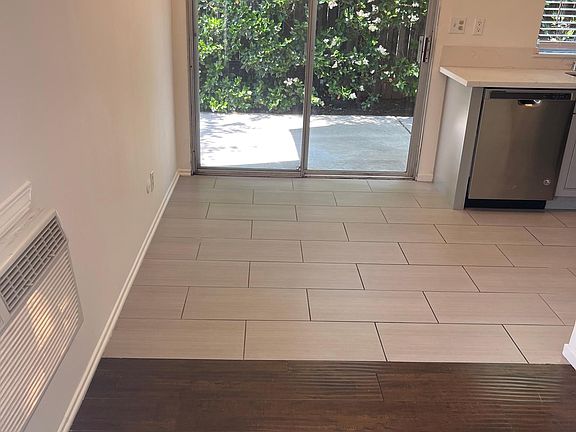 5th image of 521 N Hill Ave #108