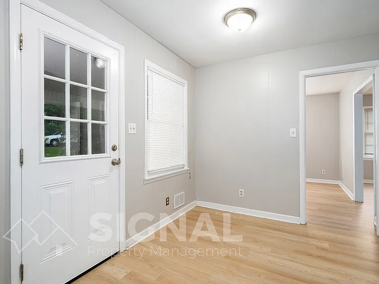 112 19th Ave NW — Photo 14