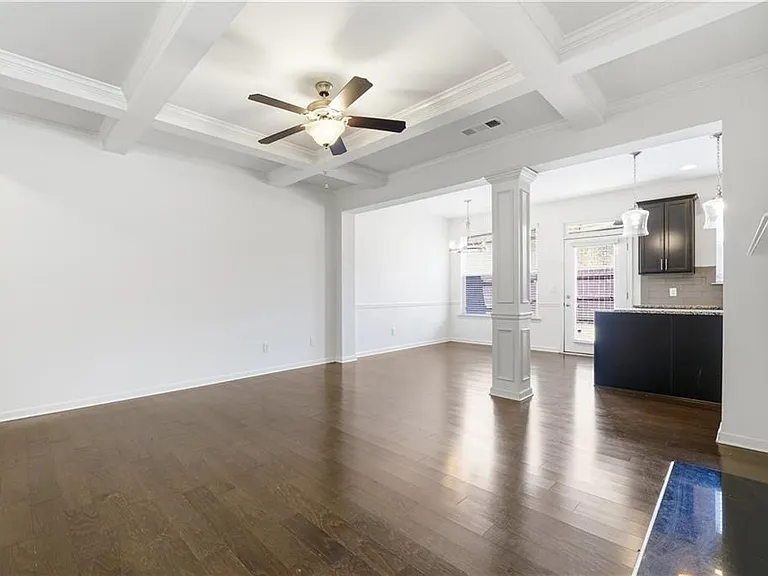 2730 Kemp Ct — Photo 11