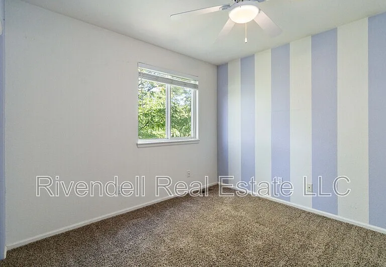 1529 Spring Water Way — Photo 9