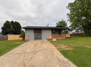 202 W Vandalia St, Broken Arrow, OK 74012