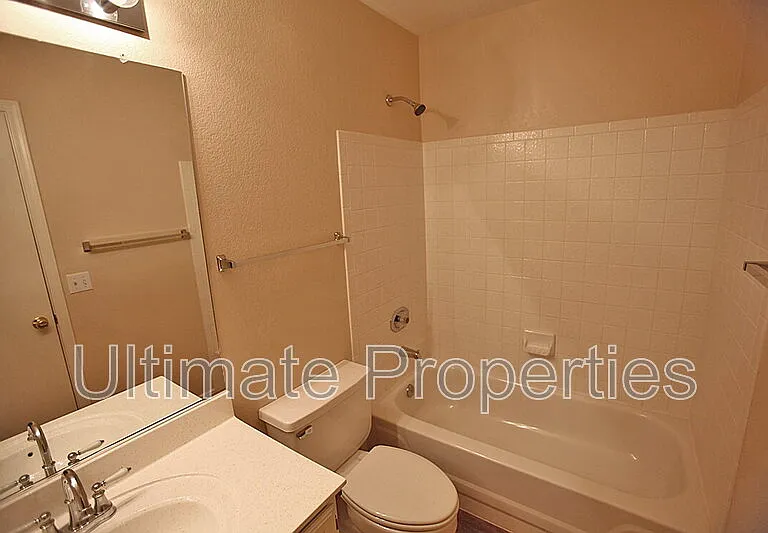1225 E Harvard Ave — Photo 9