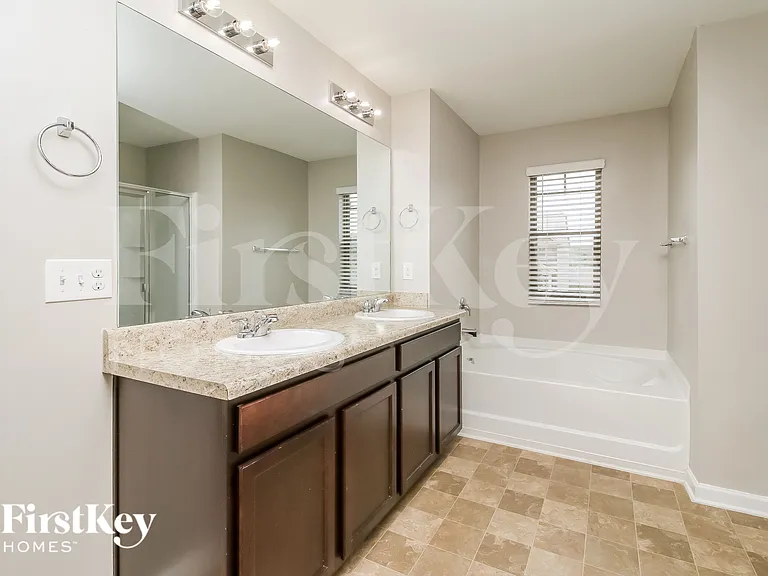 2057 Massey Ln — Photo 9