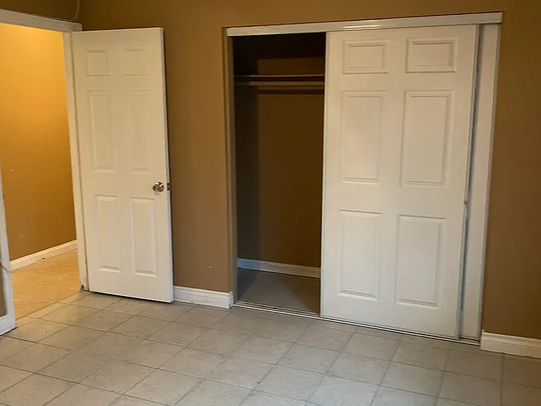 16510 Lakeshore Dr — Photo 13