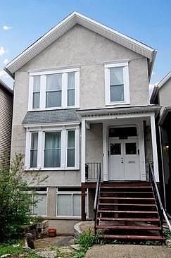 1st image of 1054 W Wellington Ave #1