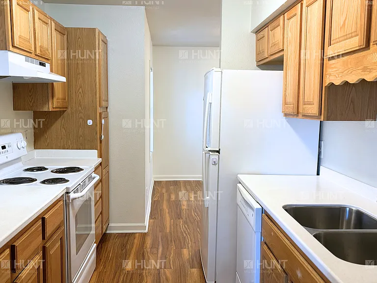 8 Hoover Rd — Photo 4