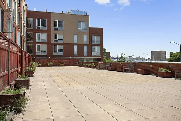 Sold by Compass | media 18