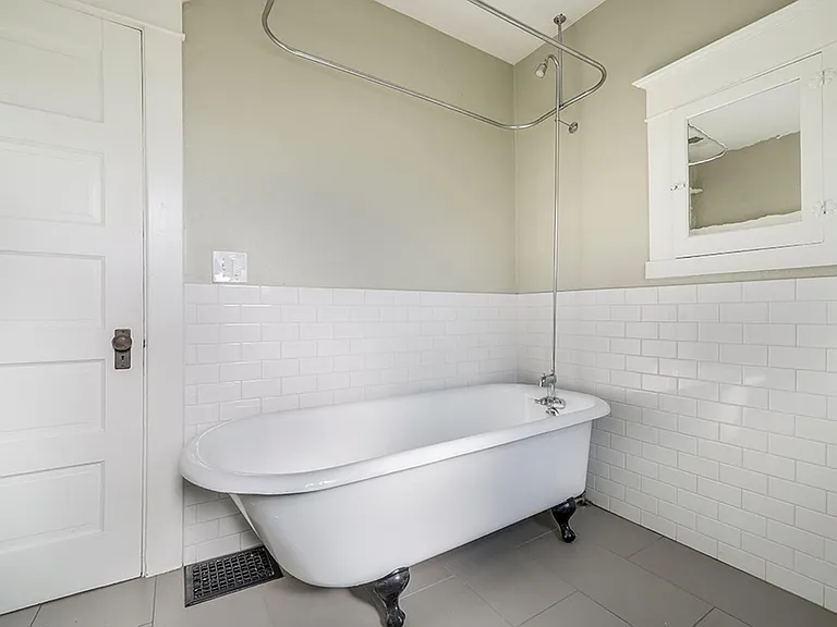 5324 N Maryland Ave — Photo 19