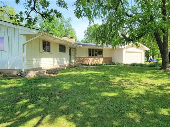 1501 N Kentucky St, Iola, KS 66749
