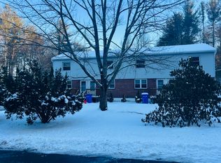 12 Boston Ave, Londonderry, NH 03053