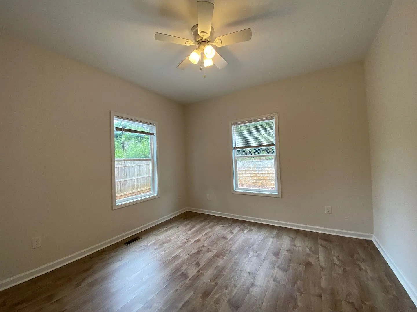 Pre-Leasing For August 9th 2027! — Photo 4