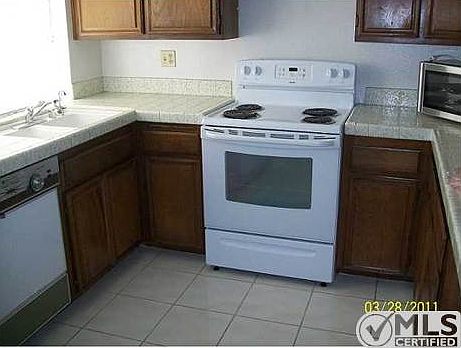 5th image of 75 3rd Ave Unit 9
