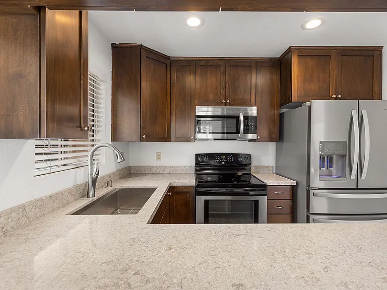 11239 Avenida De Los Lobos — Photo 15