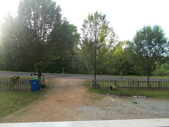 driveway to street