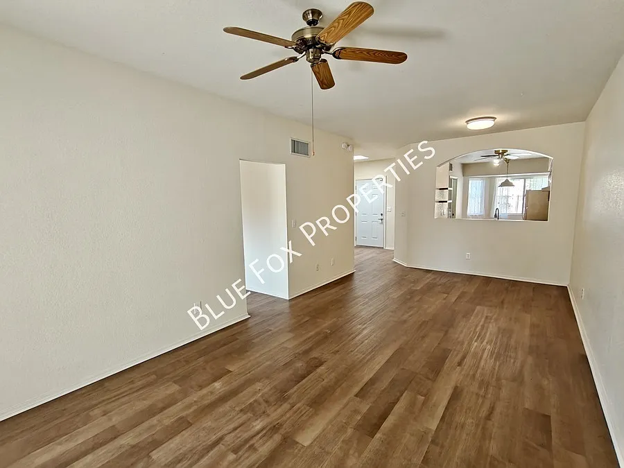 2415 West Calle Retana — Photo 3